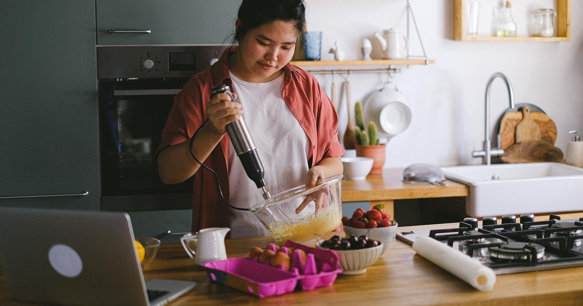 The 6 Most Overrated Kitchen Gadgets That Professional Chefs Never Use (And What They Actually Recommend)