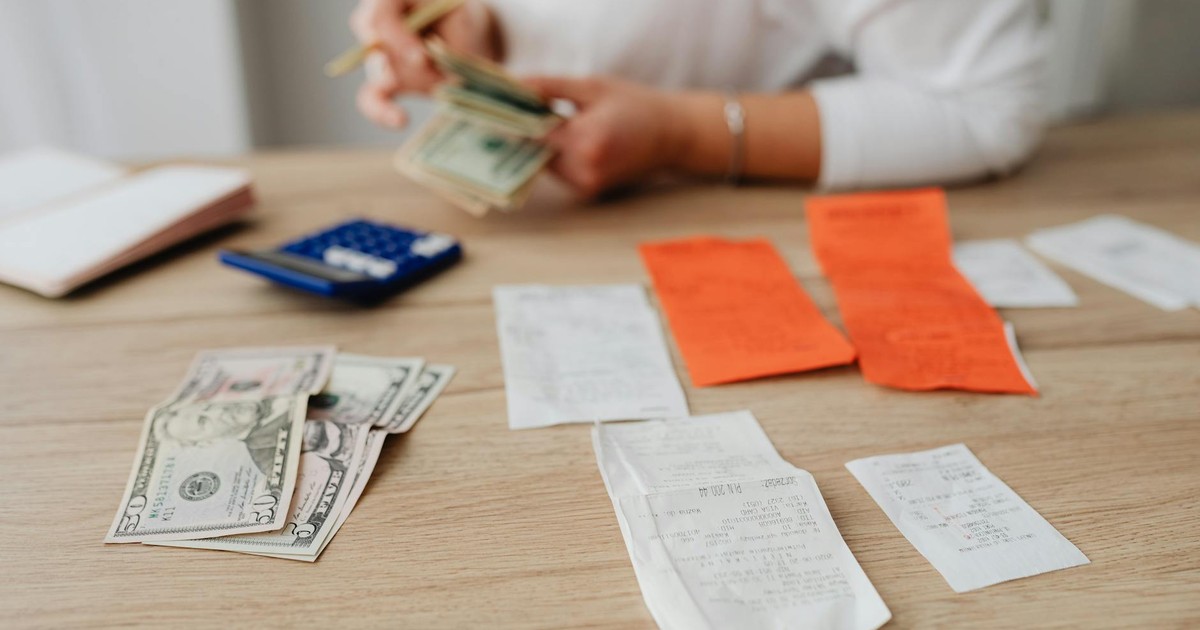 5 Money Mistakes That Keep Millennials From Building Wealth (And How to Fix Them)
